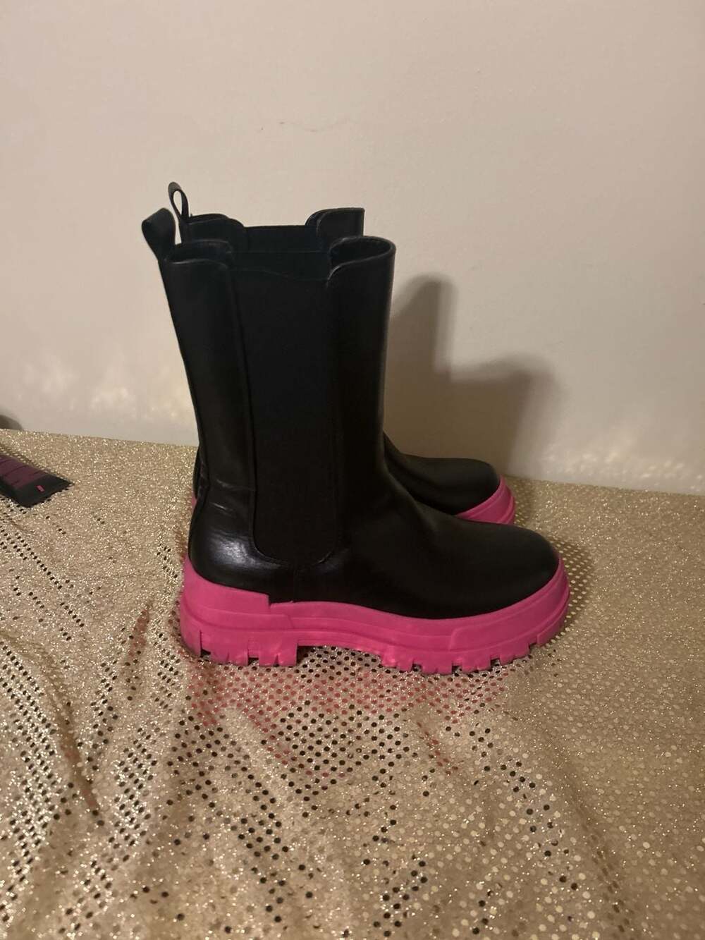 Shoes - Picture 2 of 4